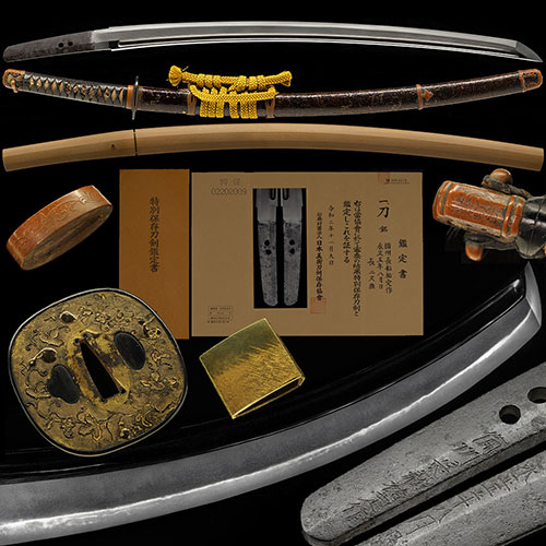 備州長船祐定作 永正五年八月日 重要候補 身幅3.4cm映り立ち足葉頻りに入る直刃出来傑作 三つ葵紋金具太刀拵付 ニ尺一分