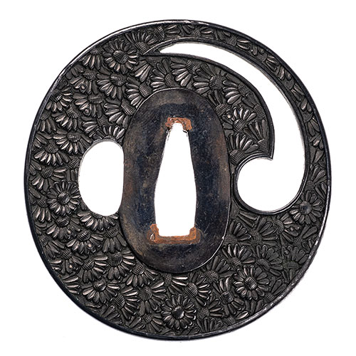 武州 巴透押合菊図鍔