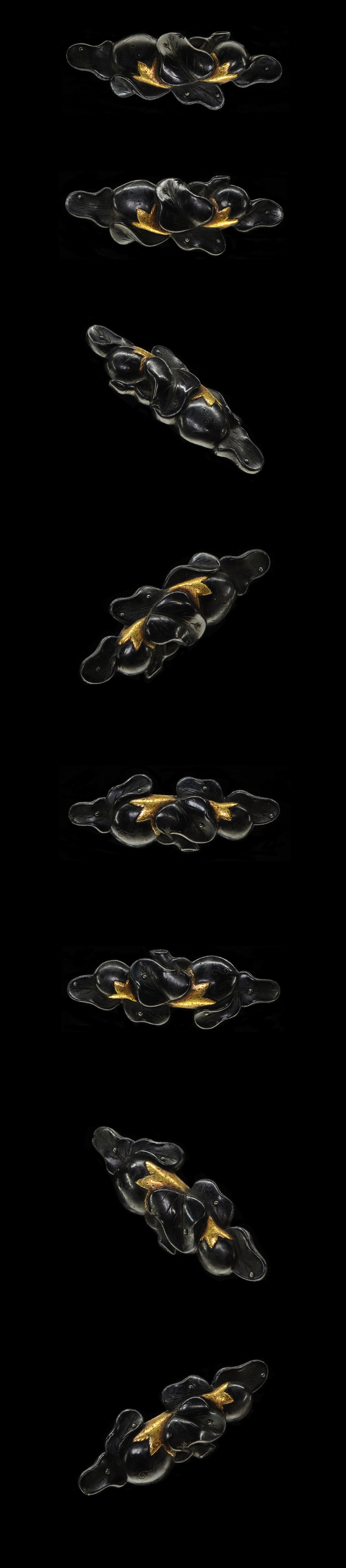 京金工 茄子図大小目貫 保存刀装具