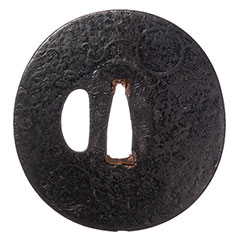 銘 西陣住人 埋忠重長 丸に三つ柏紋唐草図鍔